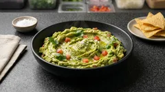 変色しにくいワカモレの作り方：ライムの酸味でさっぱり、作り置きも安心